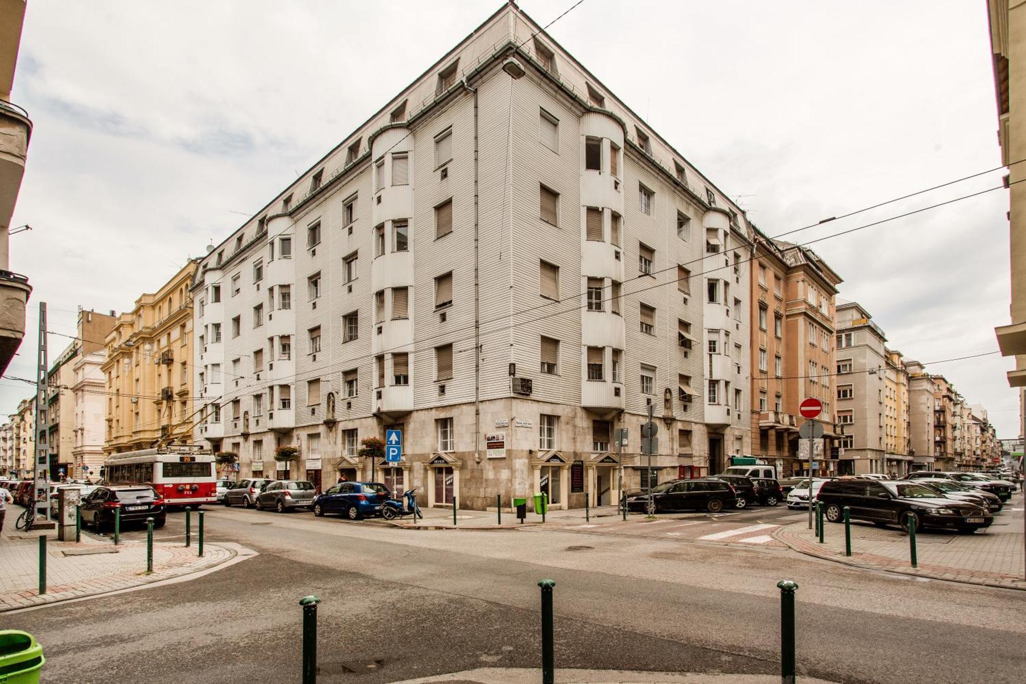Quiet And Cozy Apartment Near The Danube Budapest Bagian luar foto